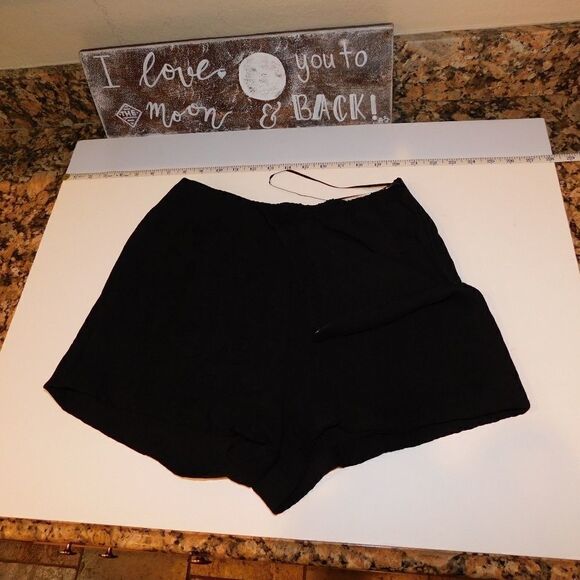 Storee Textured Shorts (E5) - Picture 1 of 5